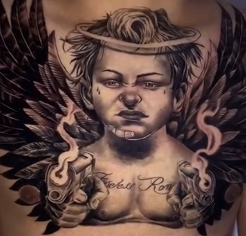 Tatuagem de Anjo Rebelde no estilo Realismo P&B