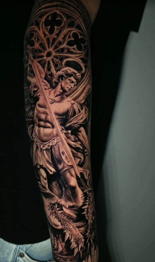 Tatuagem de Anjo no estilo Religiosas